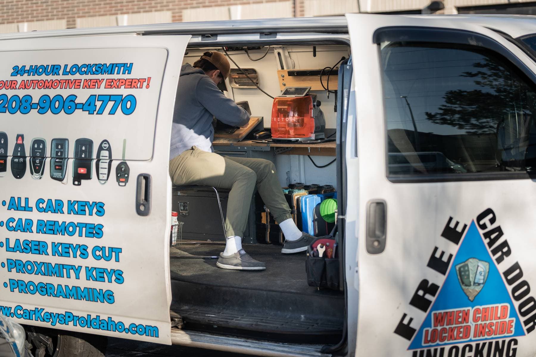 Fleet and dealership key services